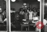 Image des Forces armées des Etats-Unis Station radio Guam Îles Mariannes, 1947, de la seconde 52 séquences d'archives historiques vidéo 65675060065