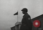 Immagine di Ufficio comune di Sino-American Questura Tsingtao in Cina, 1947, secondo 37 filmato di repertorio 65675060066