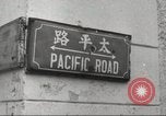 Immagine di Ufficio comune di Sino-American Questura Tsingtao in Cina, 1947, secondo 59 filmato di repertorio 65675060066