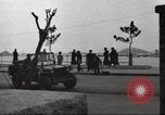 Immagine di Ufficio comune di Sino-American Questura Tsingtao in Cina, 1947, secondo 62 filmato di repertorio 65675060066