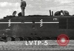 Standbild verschiedene Arten von amphibischen Handwerk United States USA, 1953, aus Sekunde 30 historischem Filmmaterial Videoclip 65675060072
