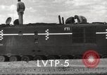 Standbild verschiedene Arten von amphibischen Handwerk United States USA, 1953, aus Sekunde 32 historischem Filmmaterial Videoclip 65675060072