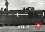 Standbild verschiedene Arten von amphibischen Handwerk United States USA, 1953, aus Sekunde 33 historischem Filmmaterial Videoclip 65675060072