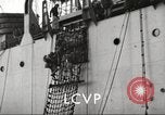 Standbild USA Landing Craft Fahrzeug Personal United States USA, 1953, aus Sekunde 17 historischem Filmmaterial Videoclip 65675060080