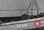 Standbild USA Landing Craft Fahrzeug Personal United States USA, 1953, aus Sekunde 28 historischem Filmmaterial Videoclip 65675060080