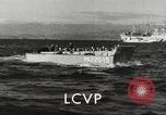 Standbild USA Landing Craft Fahrzeug Personal United States USA, 1953, aus Sekunde 31 historischem Filmmaterial Videoclip 65675060080