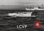 Standbild USA Landing Craft Fahrzeug Personal United States USA, 1953, aus Sekunde 33 historischem Filmmaterial Videoclip 65675060080