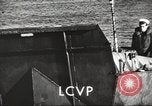 Standbild USA Landing Craft Fahrzeug Personal United States USA, 1953, aus Sekunde 40 historischem Filmmaterial Videoclip 65675060080