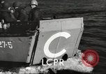 Standbild USA Landing Craft Personal Rampe United States USA, 1953, aus Sekunde 10 historischem Filmmaterial Videoclip 65675060081