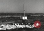 Standbild USA Landing Vehicle Tracked United States USA, 1953, aus Sekunde 18 historischem Filmmaterial Videoclip 65675060083