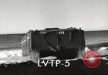 Standbild USA Landing Vehicle Tracked Personal-5 United States USA, 1953, aus Sekunde 5 historischem Filmmaterial Videoclip 65675060084