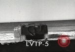 Standbild USA Landing Vehicle Tracked Personal-5 United States USA, 1953, aus Sekunde 7 historischem Filmmaterial Videoclip 65675060084