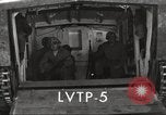 Standbild USA Landing Vehicle Tracked Personal-5 United States USA, 1953, aus Sekunde 23 historischem Filmmaterial Videoclip 65675060084