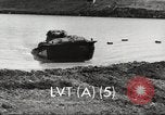 Standbild USA Landing Vehicle Tracked Personal-5 United States USA, 1953, aus Sekunde 30 historischem Filmmaterial Videoclip 65675060084