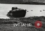 Standbild USA Landing Vehicle Tracked Personal-5 United States USA, 1953, aus Sekunde 31 historischem Filmmaterial Videoclip 65675060084
