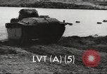 Standbild USA Landing Vehicle Tracked Personal-5 United States USA, 1953, aus Sekunde 34 historischem Filmmaterial Videoclip 65675060084