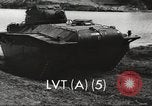 Standbild USA Landing Vehicle Tracked Personal-5 United States USA, 1953, aus Sekunde 37 historischem Filmmaterial Videoclip 65675060084