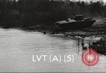 Standbild USA Landing Vehicle Tracked Personal-5 United States USA, 1953, aus Sekunde 43 historischem Filmmaterial Videoclip 65675060084