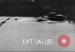 Standbild USA Landing Vehicle Tracked Personal-5 United States USA, 1953, aus Sekunde 46 historischem Filmmaterial Videoclip 65675060084