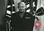 Immagine di 5 star General Dwight D Eisenhower introduce film Europa, 1944, secondo 47 filmato di repertorio 65675060090