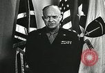 Immagine di 5 star General Dwight D Eisenhower introduce film Europa, 1944, secondo 57 filmato di repertorio 65675060090