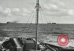 Immagine di Convoglio navale britannico che scortava navi mercantili della seconda guerra mondiale Oceano Atlantico settentrionale, 1941, secondo 3 filmato di repertorio 65675060092