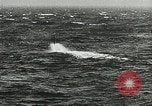 Immagine di Convoglio navale britannico che scortava navi mercantili della seconda guerra mondiale Oceano Atlantico settentrionale, 1941, secondo 20 filmato di repertorio 65675060092