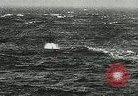 Immagine di Convoglio navale britannico che scortava navi mercantili della seconda guerra mondiale Oceano Atlantico settentrionale, 1941, secondo 21 filmato di repertorio 65675060092