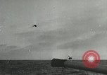 Immagine di Convoglio navale britannico che scortava navi mercantili della seconda guerra mondiale Oceano Atlantico settentrionale, 1941, secondo 24 filmato di repertorio 65675060092