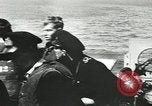 Immagine di Convoglio navale britannico che scortava navi mercantili della seconda guerra mondiale Oceano Atlantico settentrionale, 1941, secondo 26 filmato di repertorio 65675060092