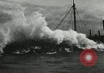 Immagine di Convoglio navale britannico che scortava navi mercantili della seconda guerra mondiale Oceano Atlantico settentrionale, 1941, secondo 32 filmato di repertorio 65675060092