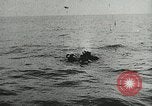 Immagine di Convoglio navale britannico che scortava navi mercantili della seconda guerra mondiale Oceano Atlantico settentrionale, 1941, secondo 35 filmato di repertorio 65675060092