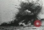 Immagine di Convoglio navale britannico che scortava navi mercantili della seconda guerra mondiale Oceano Atlantico settentrionale, 1941, secondo 38 filmato di repertorio 65675060092