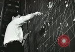 Immagine di Convoglio navale britannico che scortava navi mercantili della seconda guerra mondiale Oceano Atlantico settentrionale, 1941, secondo 62 filmato di repertorio 65675060092