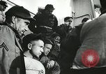 Standbild United States Truppen Ankunft in Liverpool England während des Weltkrieges 2 London England, 1942, aus Sekunde 24 historischem Filmmaterial Videoclip 65675060093