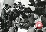 Standbild United States Truppen Ankunft in Liverpool England während des Weltkrieges 2 London England, 1942, aus Sekunde 25 historischem Filmmaterial Videoclip 65675060093