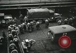 Standbild United States Truppen Ankunft in Liverpool England während des Weltkrieges 2 London England, 1942, aus Sekunde 41 historischem Filmmaterial Videoclip 65675060093