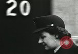 Standbild United States Truppen Ankunft in Liverpool England während des Weltkrieges 2 London England, 1942, aus Sekunde 58 historischem Filmmaterial Videoclip 65675060093