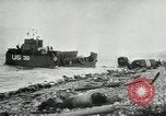 Standbild alliierten Invasion in der Normandie am D-Day Normandie Frankreich, 1944, aus Sekunde 35 historischem Filmmaterial Videoclip 65675060098