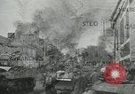 Standbild Amerikanische und deutsche Kräfte konvergieren in der Schlacht nach der Invasion der Normandie Mortain Frankreich, 1944, aus Sekunde 24 historischem Filmmaterial Videoclip 65675060104