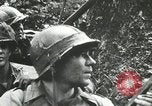 Standbild Amerikanische und deutsche Kräfte konvergieren in der Schlacht nach der Invasion der Normandie Mortain Frankreich, 1944, aus Sekunde 32 historischem Filmmaterial Videoclip 65675060104