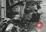 Standbild Amerikanische und deutsche Kräfte konvergieren in der Schlacht nach der Invasion der Normandie Mortain Frankreich, 1944, aus Sekunde 37 historischem Filmmaterial Videoclip 65675060104