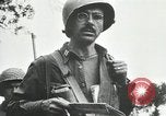 Standbild Amerikanische und deutsche Kräfte konvergieren in der Schlacht nach der Invasion der Normandie Mortain Frankreich, 1944, aus Sekunde 39 historischem Filmmaterial Videoclip 65675060104