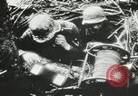 Standbild Kampf der "Falaise Pocket" während Zweiten Weltkrieg Falaise Frankreich, 1944, aus Sekunde 18 historischem Filmmaterial Videoclip 65675060105