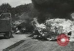 Image des milliers de prisonniers de guerre allemands France, 1944, de la seconde 6 séquences d'archives historiques vidéo 65675060106