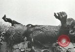 Image des milliers de prisonniers de guerre allemands France, 1944, de la seconde 8 séquences d'archives historiques vidéo 65675060106