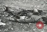 Image des milliers de prisonniers de guerre allemands France, 1944, de la seconde 25 séquences d'archives historiques vidéo 65675060106