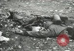 Image des milliers de prisonniers de guerre allemands France, 1944, de la seconde 26 séquences d'archives historiques vidéo 65675060106