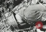 Image des milliers de prisonniers de guerre allemands France, 1944, de la seconde 27 séquences d'archives historiques vidéo 65675060106