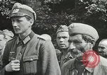 Image des milliers de prisonniers de guerre allemands France, 1944, de la seconde 51 séquences d'archives historiques vidéo 65675060106